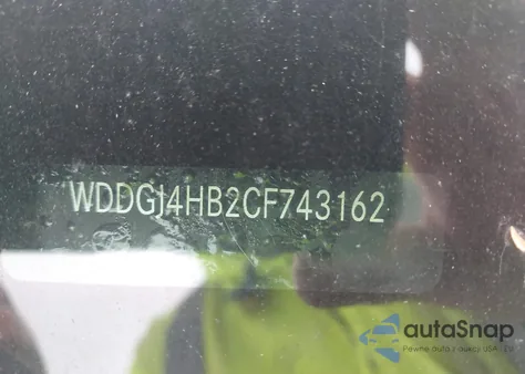 2012 Mercedes-Benz C 250 z USA, uszkodzony, nr VIN WDDGJ4HB2CF743162